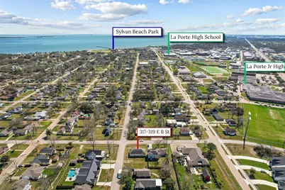 317-319 E B Street, La Porte, TX 77571 - Photo 2