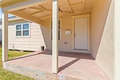 317-319 E B Street, La Porte, TX 77571 - Photo 4