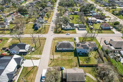 317-319 E B Street, La Porte, TX 77571 - Photo 22