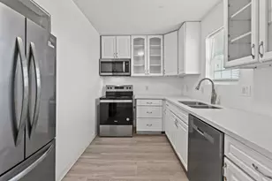 317-319 E B St, La Porte, TX 77571 - Photo 16