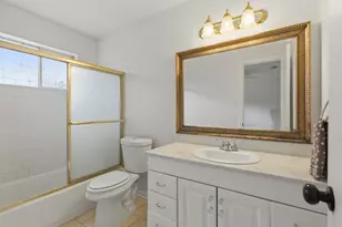 218 Oxford Dr, Conroe, TX 77303 - Photo 26