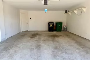 9833 Sandra Ann Ct, Houston, TX 77025 - Photo 32