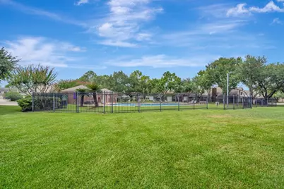 17287 Saturn Lane, Houston, TX 77058 - Photo 2