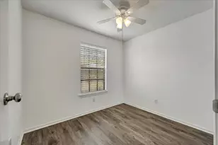 17287 Saturn Ln, Houston, TX 77058 - Photo 32
