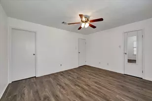 17287 Saturn Ln, Houston, TX 77058 - Photo 20