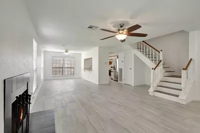 17287 Saturn Lane, Houston, TX 77058 - Photo 8