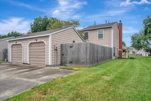 17287 Saturn Ln, Houston, TX 77058 - Photo 6