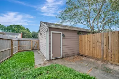17287 Saturn Lane, Houston, TX 77058 - Photo 4