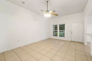 5502 Finch St, Houston, TX 77028 - Photo 8