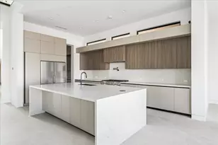 1730 Bayram Dr, Houston, TX 77055 - Photo 10