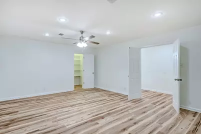 824 S 37th Street, Nederland, TX 77627 - Photo 8