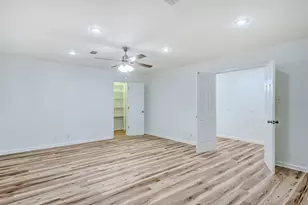 824 S 37th St, Nederland, TX 77627 - Photo 8