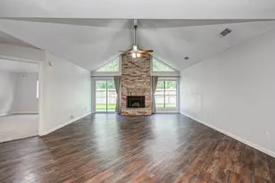 16035 Hollow Rock Dr, Houston, TX 77070 - Photo 2