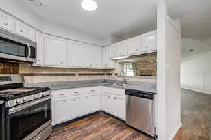 16035 Hollow Rock Dr, Houston, TX 77070 - Photo 4