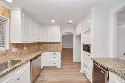 515 Lorie Lane, Seabrook, TX 77586 - Photo 8