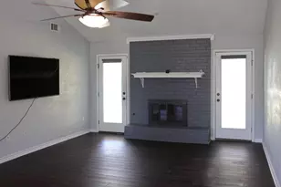407 Tamarind St, Lake Jackson, TX 77566 - Photo 6