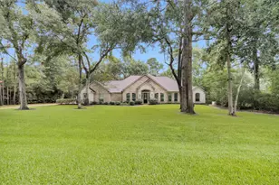 19110 Timberlake Woods Ln, Tomball, TX 77377 - Photo 2