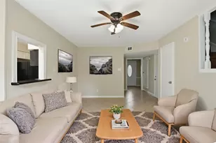 6046 W Airport Blvd, Houston, TX 77035 - Photo 2