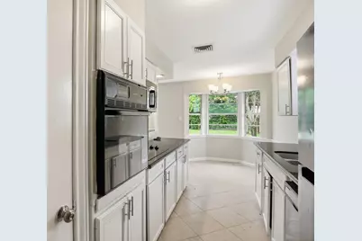 6046 W Airport Boulevard, Houston, TX 77035 - Photo 12