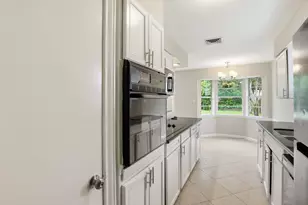 6046 W Airport Blvd, Houston, TX 77035 - Photo 12