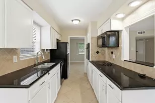 6046 W Airport Blvd, Houston, TX 77035 - Photo 14
