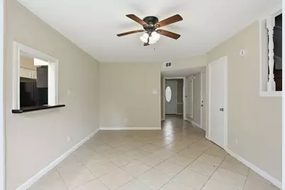 6046 W Airport Boulevard, Houston, TX 77035 - Photo 8