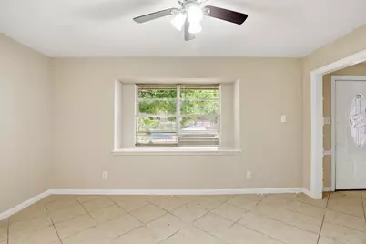 6046 W Airport Boulevard, Houston, TX 77035 - Photo 10