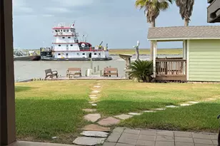 1283 County Rd 230, Sargent, TX 77414 - Photo 2