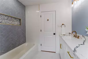 6027 Valkeith Dr, Houston, TX 77096 - Photo 6