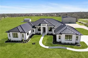 4558 Hicks Ln, Bryan, TX 77845 - Photo 2