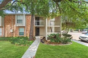 17401 Red Oak Dr, Houston, TX 77090 - Photo 2