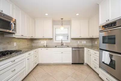 5422 Rutherglenn Drive, Houston, TX 77096 - Photo 8