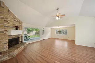 21503 Bridgepoint Ln, Spring, TX 77388 - Photo 10