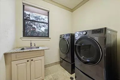 24 E Shady Lane, Houston, TX 77063 - Photo 40