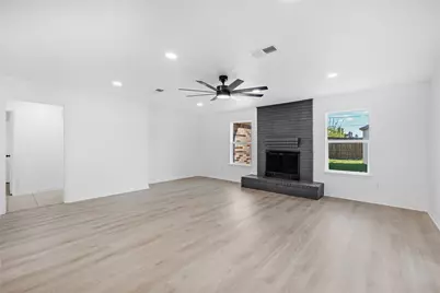 12403 Shannon Hills Drive, Houston, TX 77099 - Photo 8