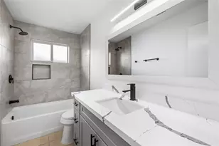 12403 Shannon Hills Dr, Houston, TX 77099 - Photo 20