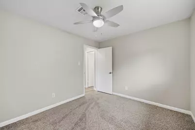2402 Colonial Ridge Drive, Friendswood, TX 77546 - Photo 30