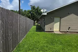 3367 Angel Ln, Houston, TX 77045 - Photo 6