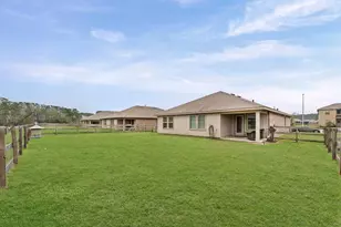 222 Kickapoo Dr, Anahuac, TX 77514 - Photo 16