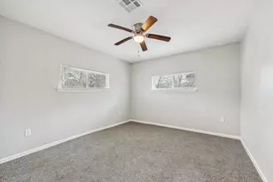 710 E Magnolia St, Angleton, TX 77515 - Photo 6
