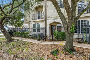 326 Malone St, Houston, TX 77007 - Photo 1