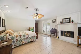 20420 Plaza Cir, Crosby, TX 77532 - Photo 16