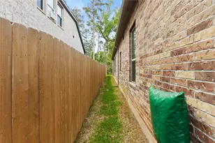 231 Bee Balm Ct, Conroe, TX 77304 - Photo 46