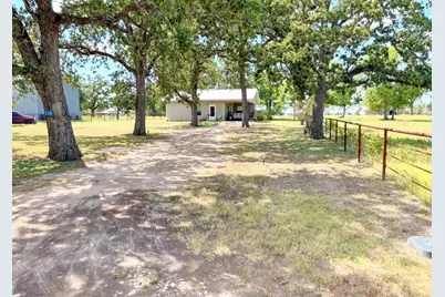 130 Sugar Hill Road, Carmine, TX 78932 - Photo 18
