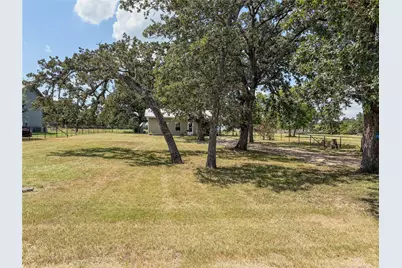 130 Sugar Hill Road, Carmine, TX 78932 - Photo 14