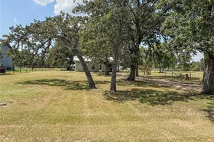 130 Sugar Hill Rd, Carmine, TX 78932 - Photo 14
