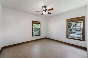 109 W Market St, Fayetteville, TX 78940 - Photo 14