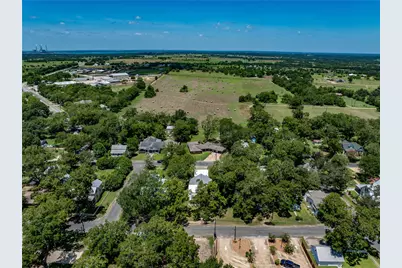 109 W Market Street, Fayetteville, TX 78940 - Photo 24