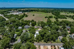 109 W Market St, Fayetteville, TX 78940 - Photo 24