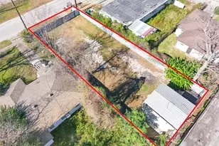 3930 Pickfair St, Houston, TX 77026 - Photo 6